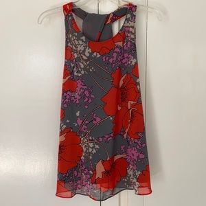 Floral scoop neck float top